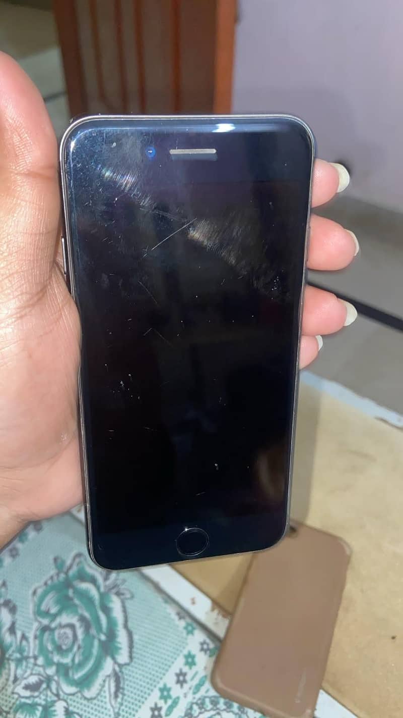 Apple iPhone 8 1