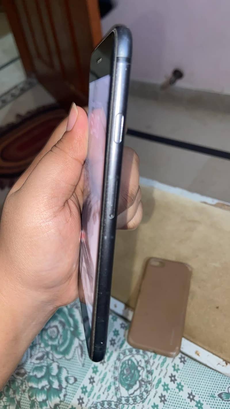 Apple iPhone 8 2
