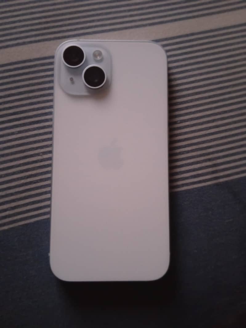 Apple iPhone 15 2