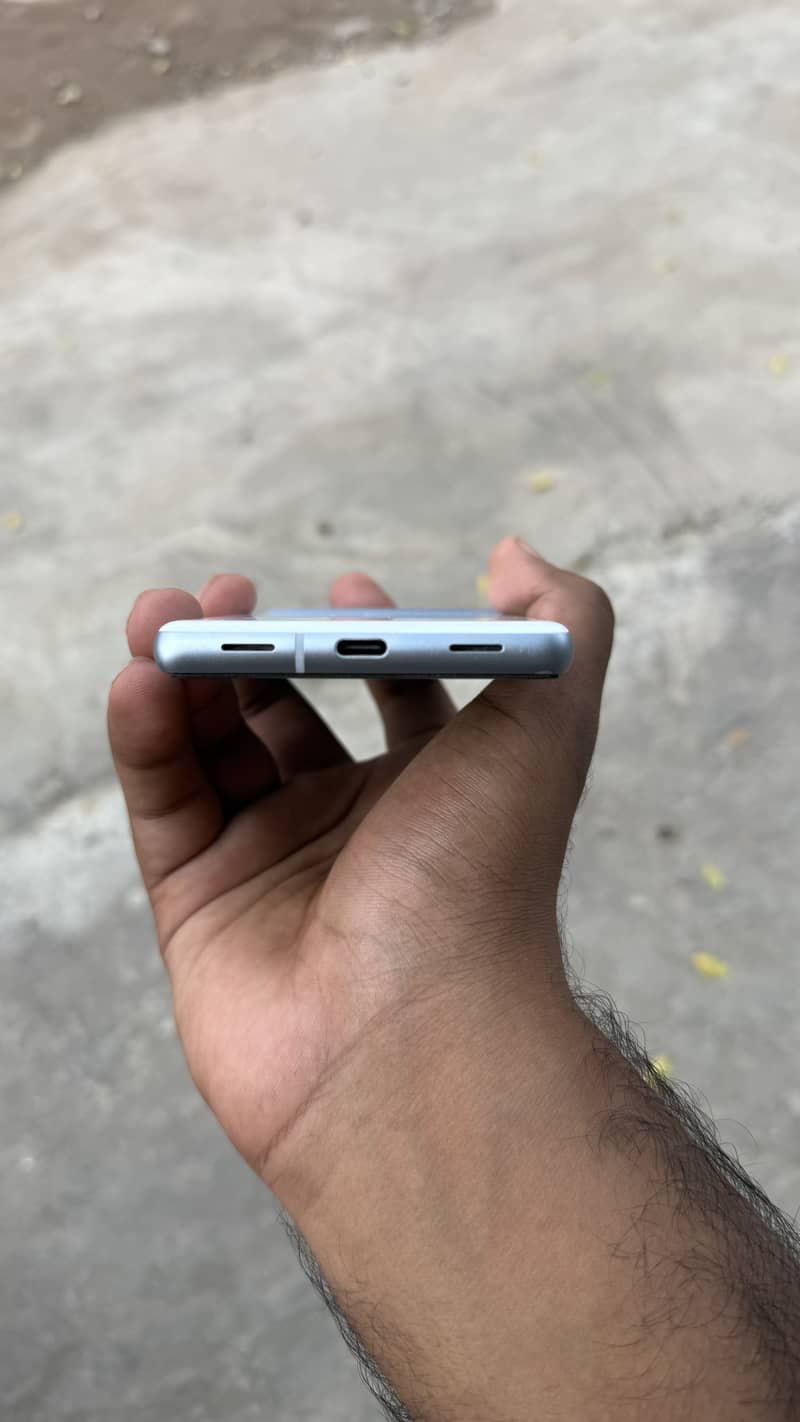 Google Pixel 7a 2