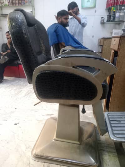 beauty saloon chairs , parlour chairs, saloon chairs