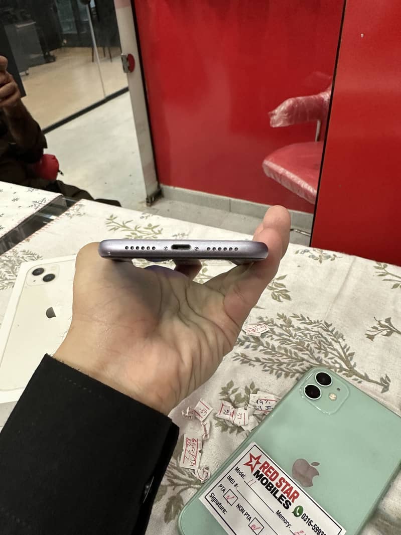Apple iPhone 11 6