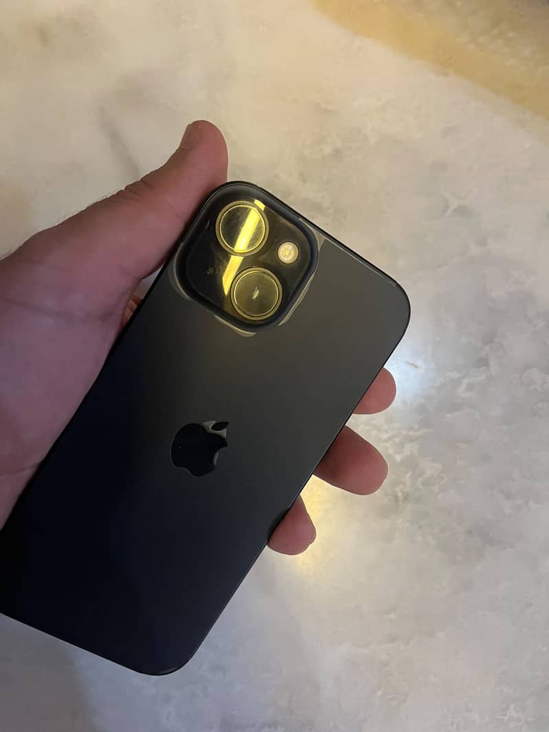 Apple iPhone 15 3
