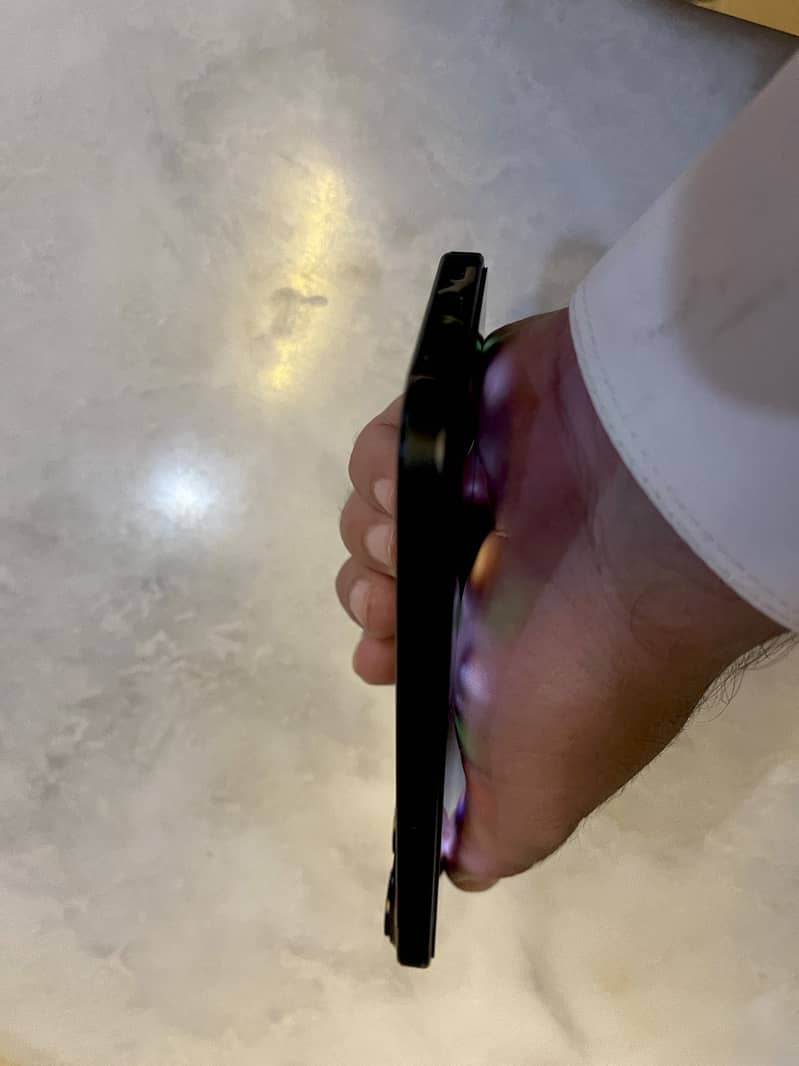 Apple iPhone 15 4