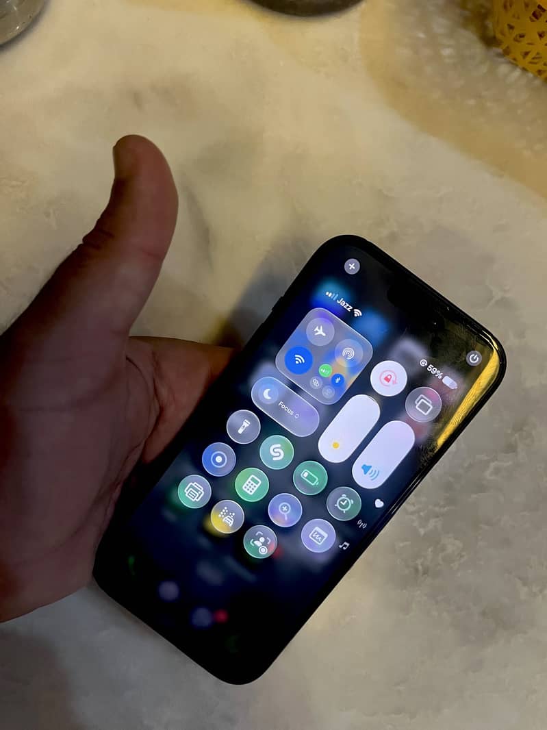 Apple iPhone 15 5