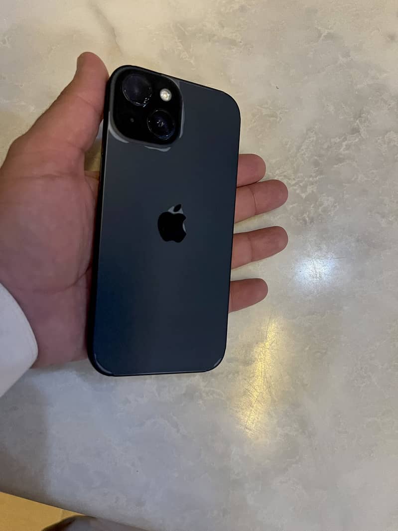 Apple iPhone 15 7