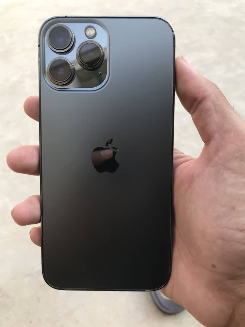 Apple iPhone 13 Pro Max 2