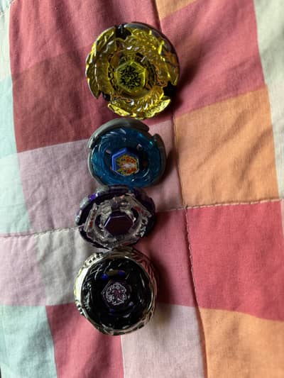 Beyblades for sale (midfake/real)