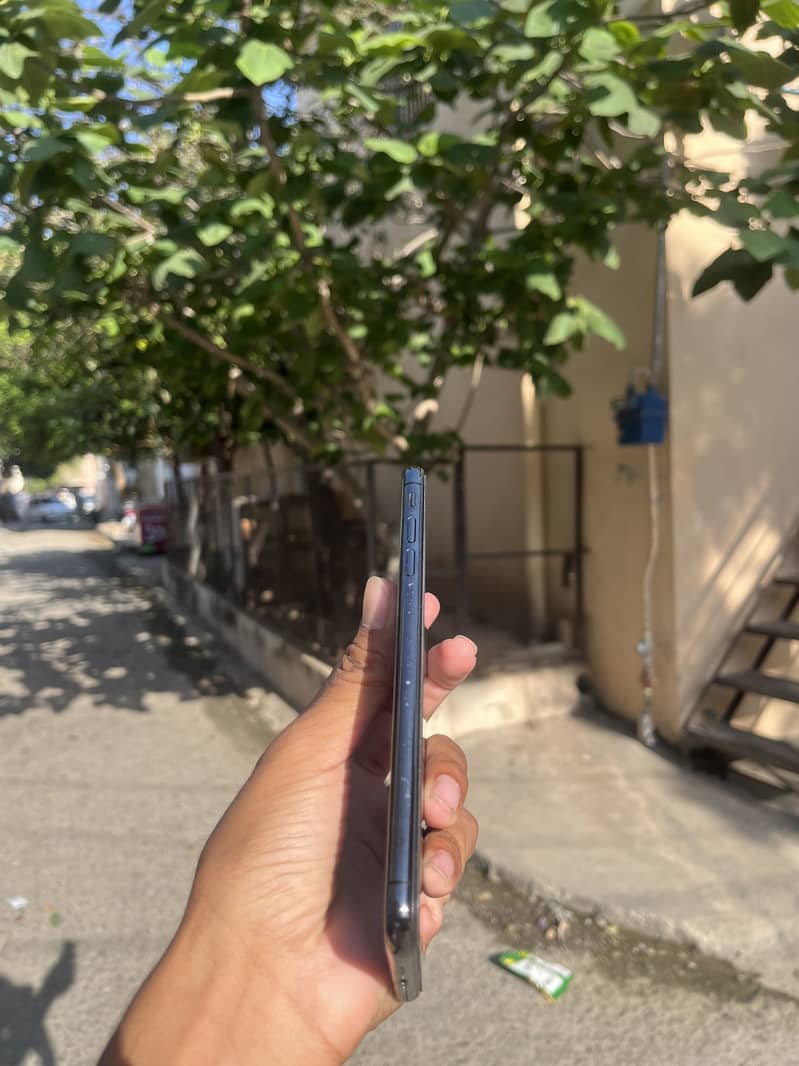Apple iPhone XS Max 1
