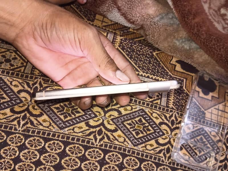 Google Pixel 8 2