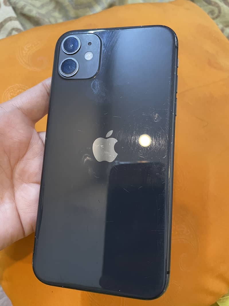 Apple iPhone 11 3