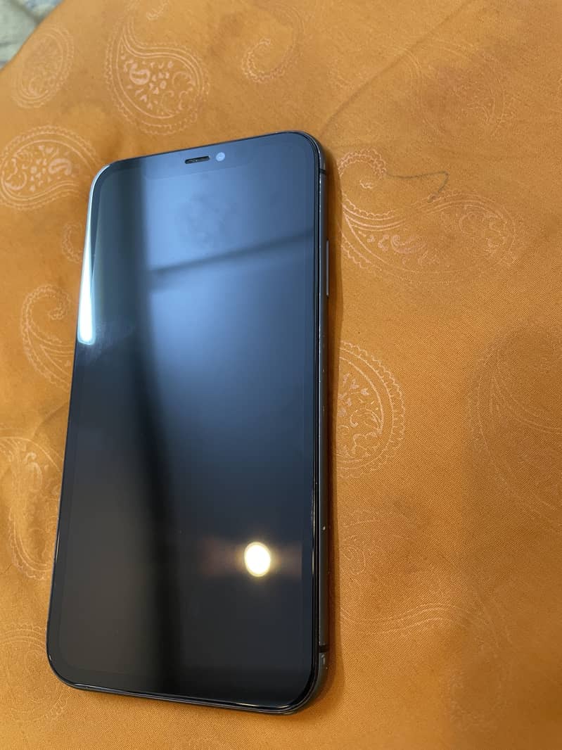 Apple iPhone 11 10
