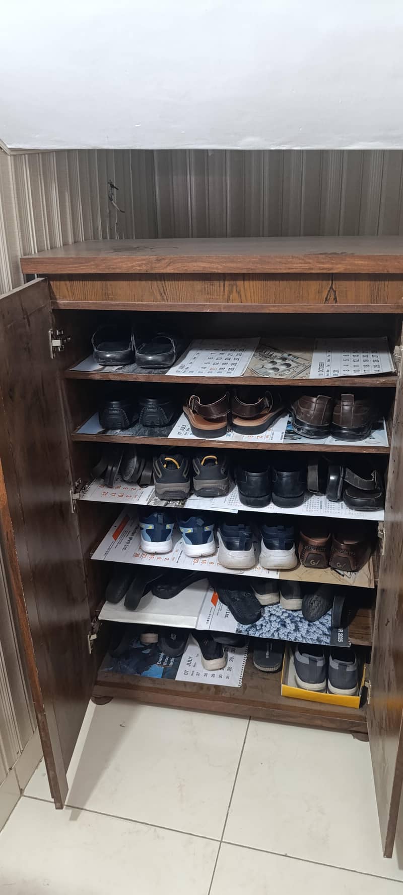 shoo rack 2