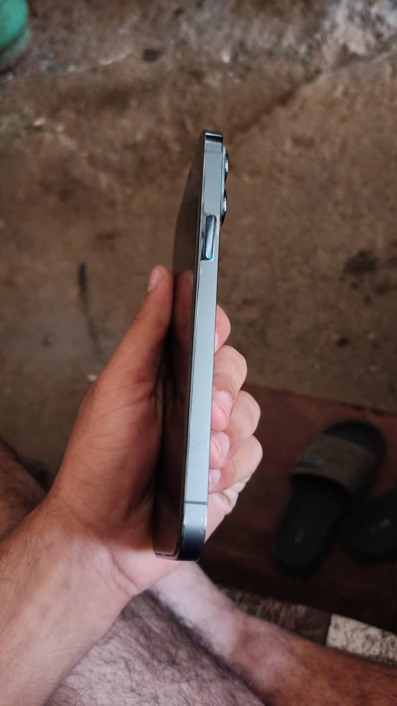 Apple iPhone 13 Pro Max 5