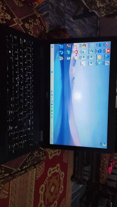 Dell laptop | 4GB RAM |128 GB storage | New battery condition 10/10