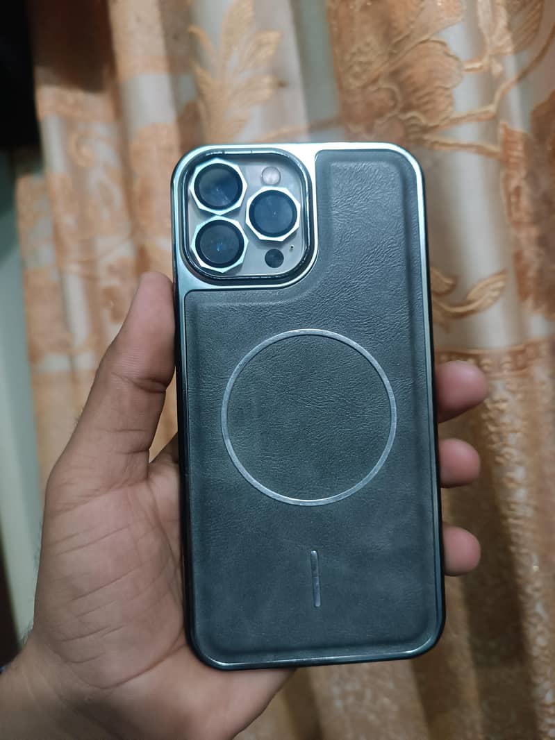 Apple iPhone 13 Pro Max 0