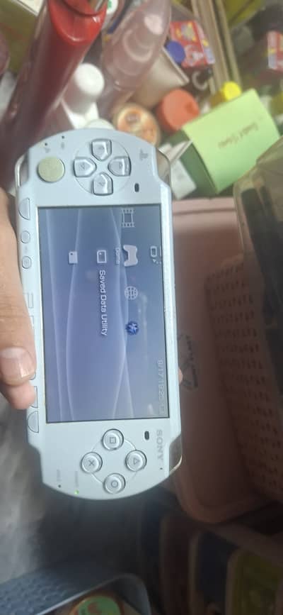Psp special edition 2000 with games and sd card like new