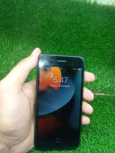 Apple iPhone 7