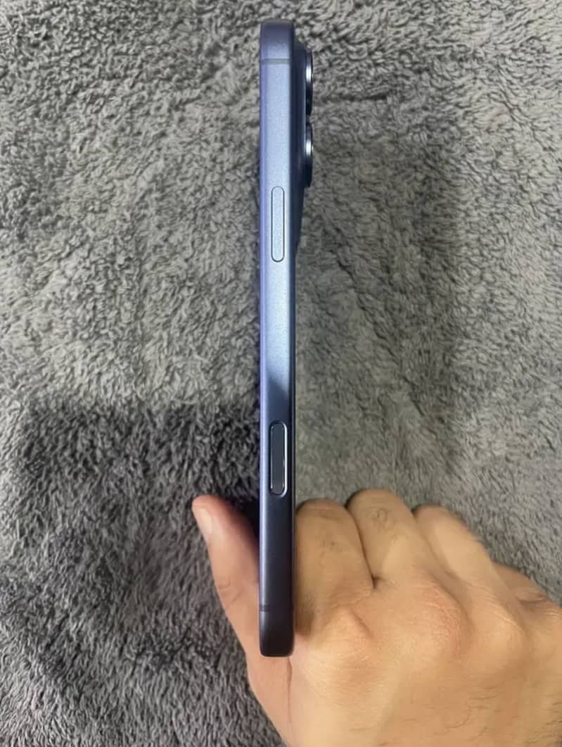 Apple iPhone 17 Pro Max 3