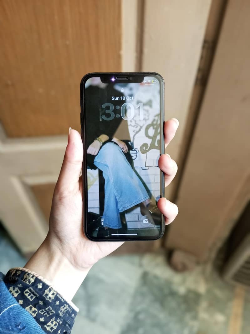 Apple iPhone 11 Pro 1