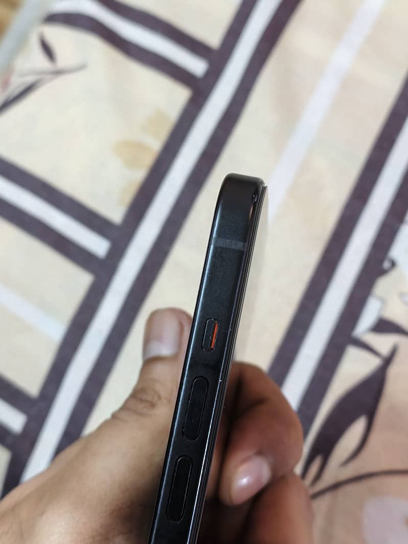 IPhone 15 Jv 4