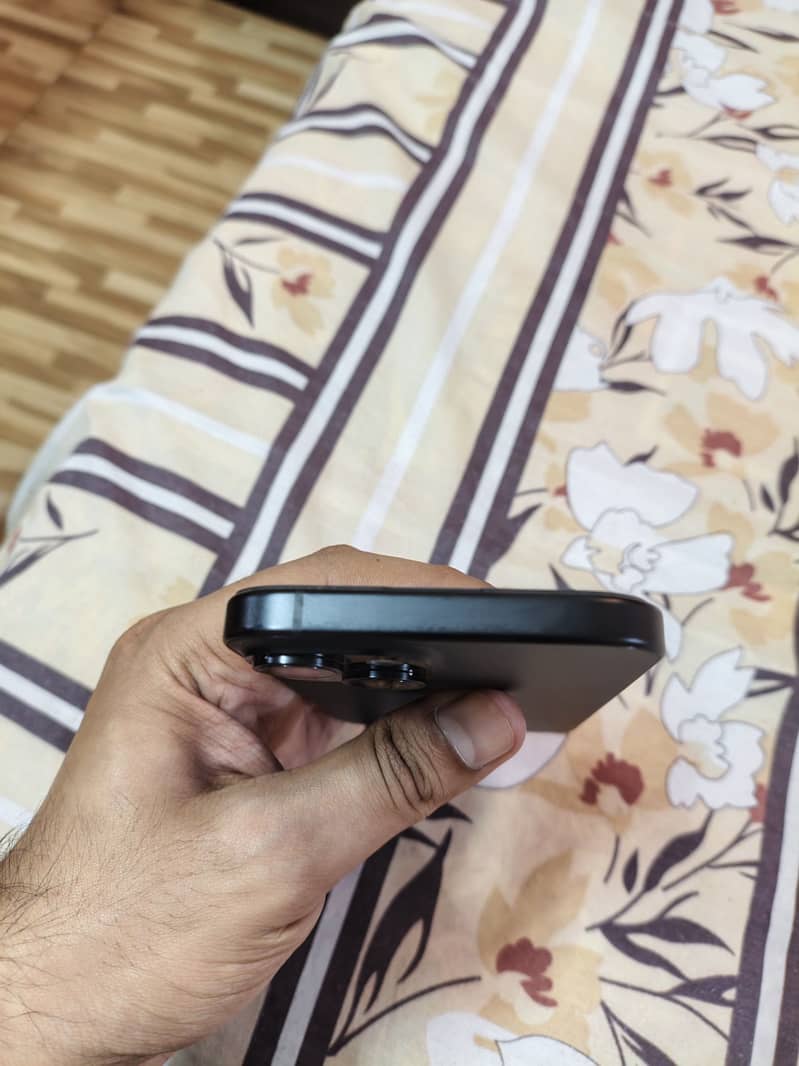 IPhone 15 Jv 7