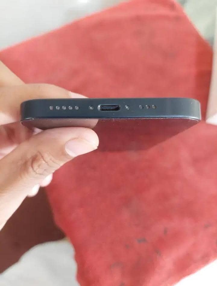 Apple iPhone 13 3