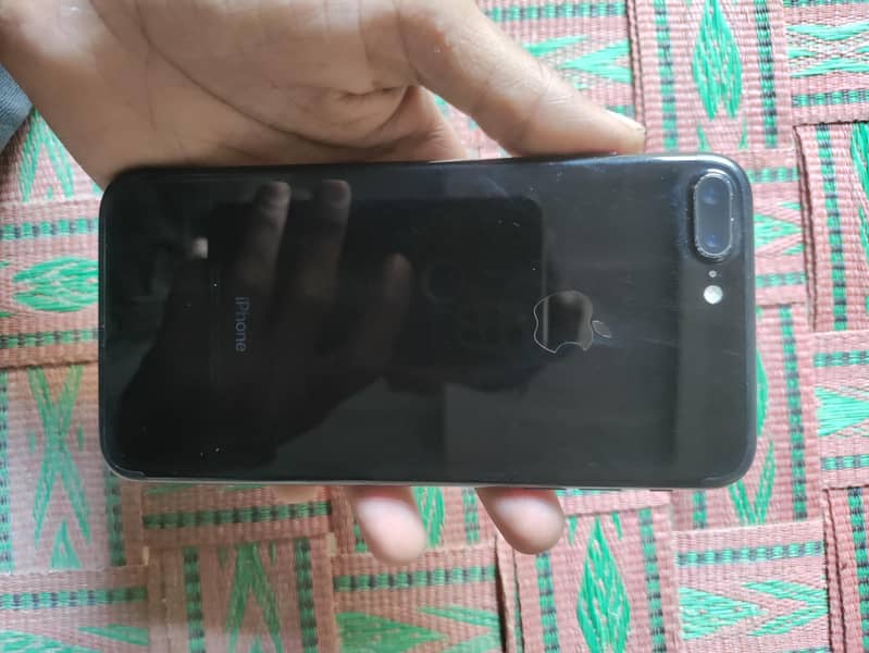 Apple iPhone 7 Plus 3