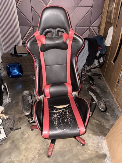 Gaming Chair for sell used condition.