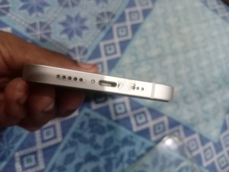 Apple iPhone 12 3
