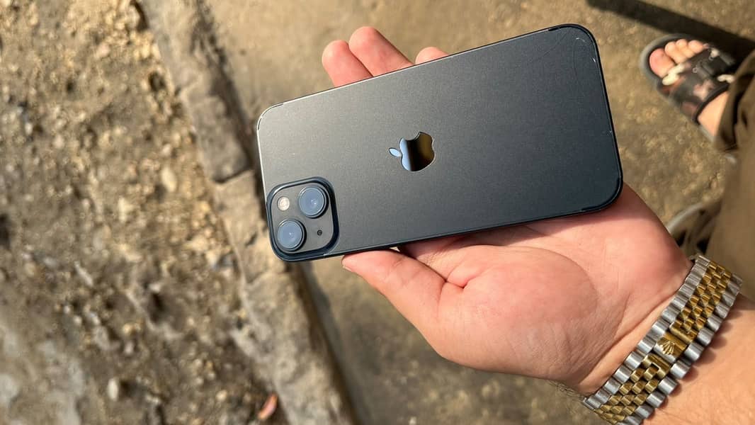 Apple iPhone 13 3