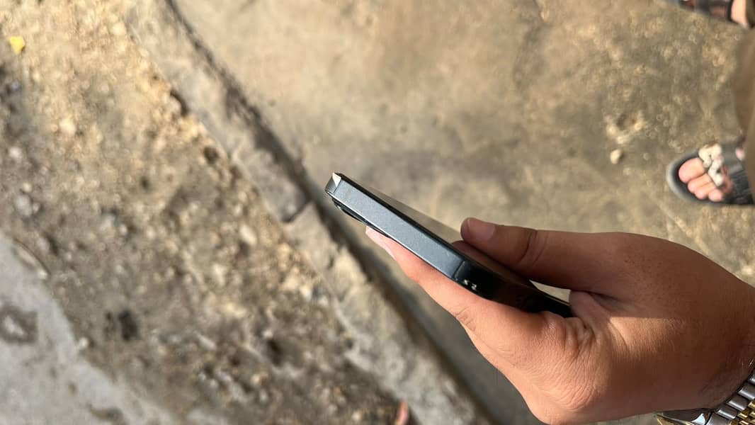 Apple iPhone 13 4