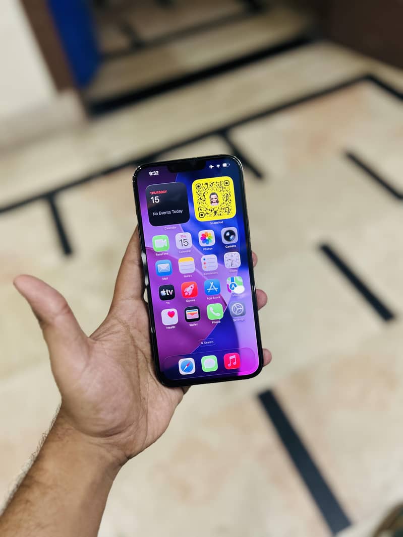 Apple iPhone 13 Pro Max 10/10 condition 4