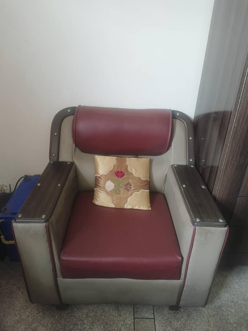 Solid wooden 5 seater sofa set 1
