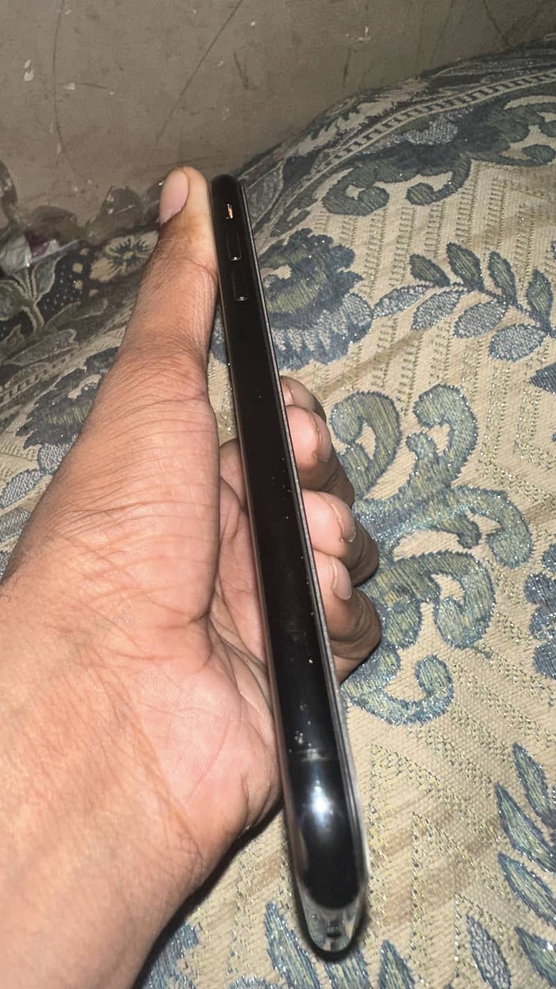 Apple iPhone 11 Pro Max 1
