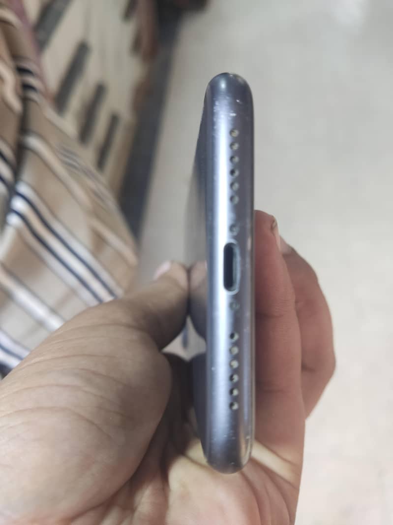 Apple iPhone 11 2
