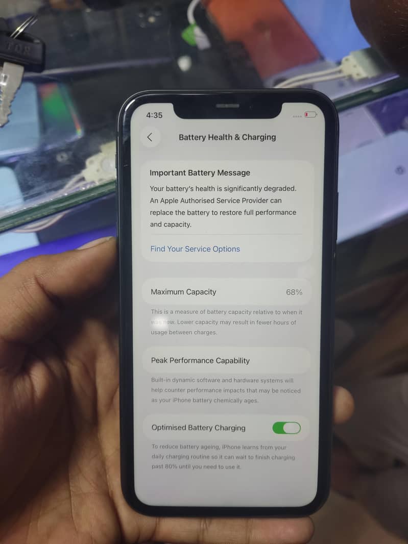 Apple iPhone 11 4