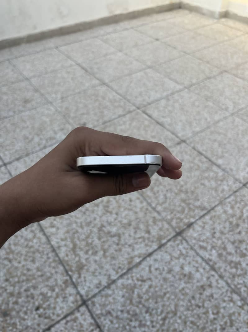 Iphone 12 3