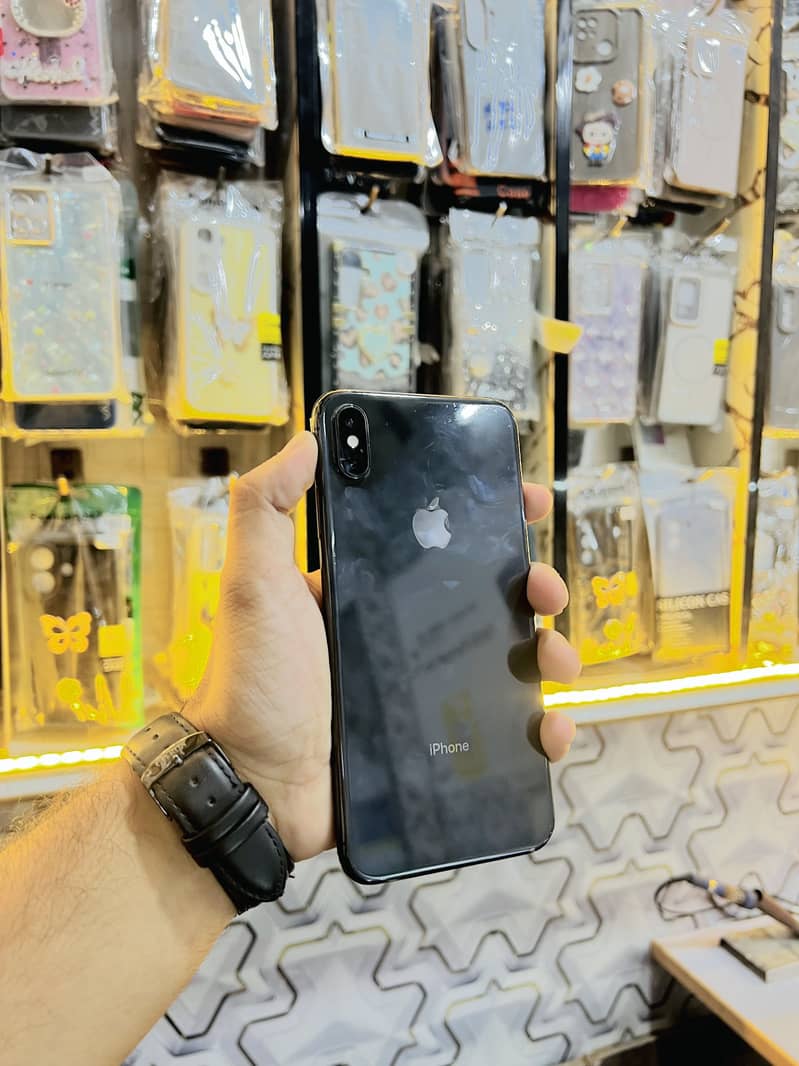 Apple iPhone XS Max 3