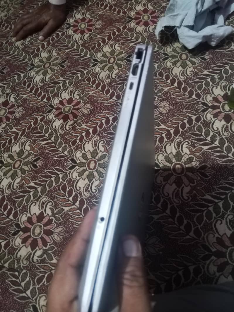 HP Laptop Intel core i5 hard 200 GB ram 8 2