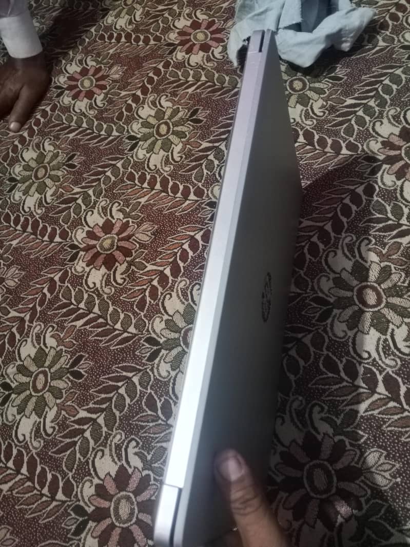 HP Laptop Intel core i5 hard 200 GB ram 8 3