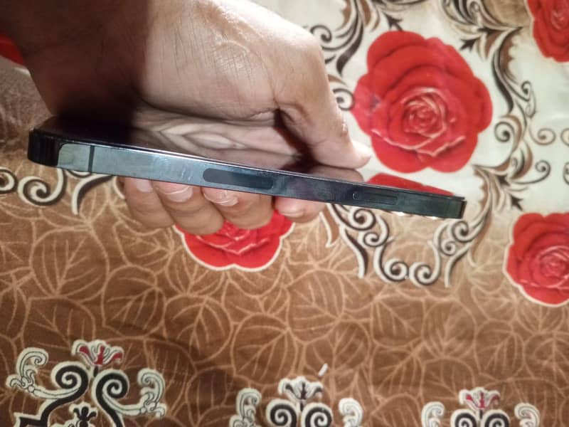 Apple iPhone 12 Pro 6