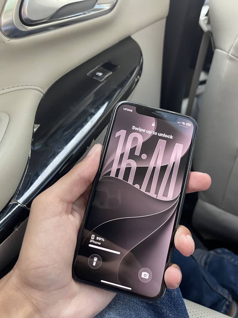 Apple iPhone 11 Pro 0