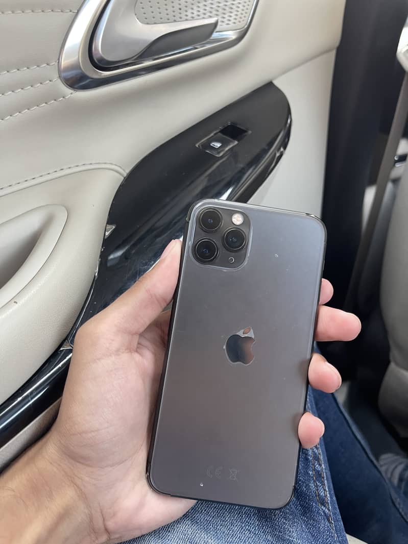 Apple iPhone 11 Pro 1