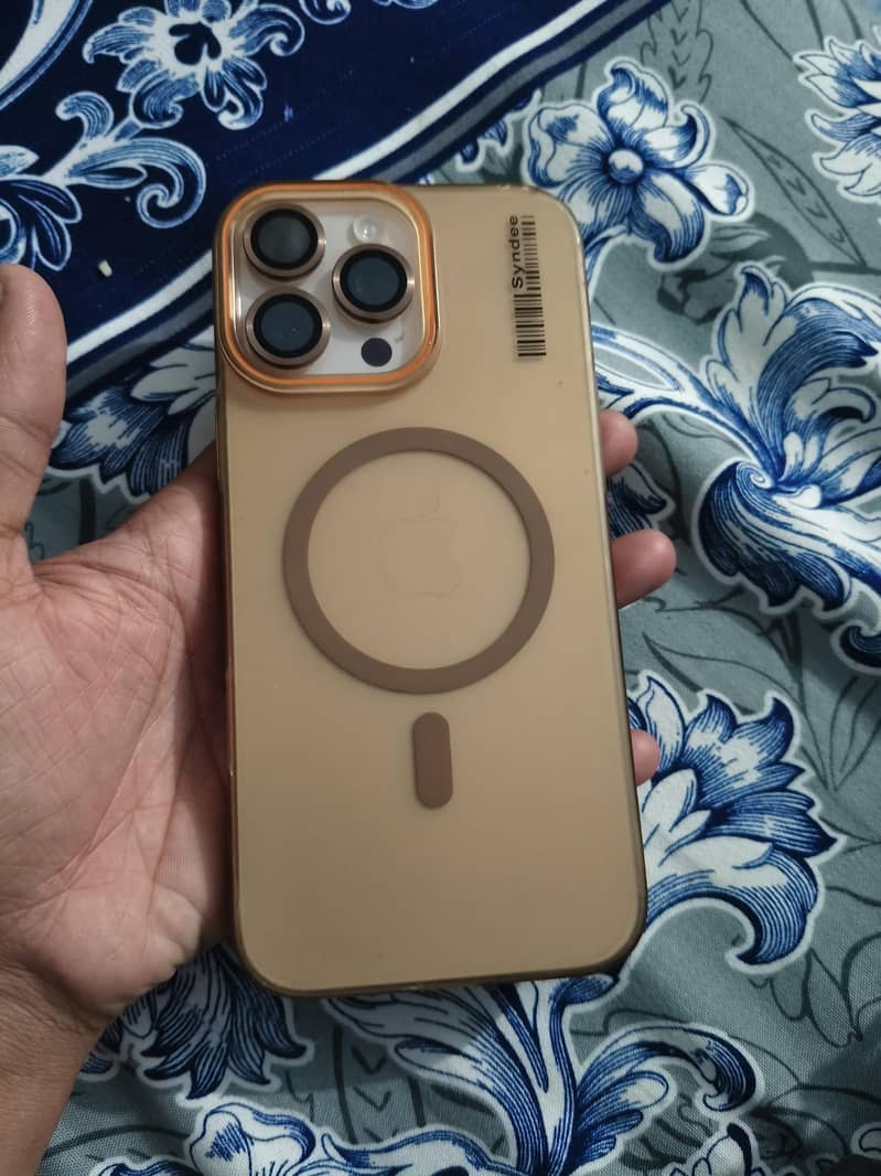 Apple iPhone 16 Pro Max 3
