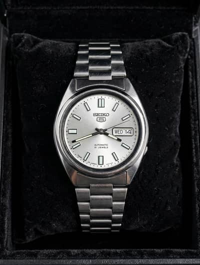Seiko 5 automatic glass back watch original
