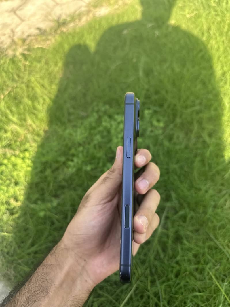 Apple iPhone 17 Pro Max 6