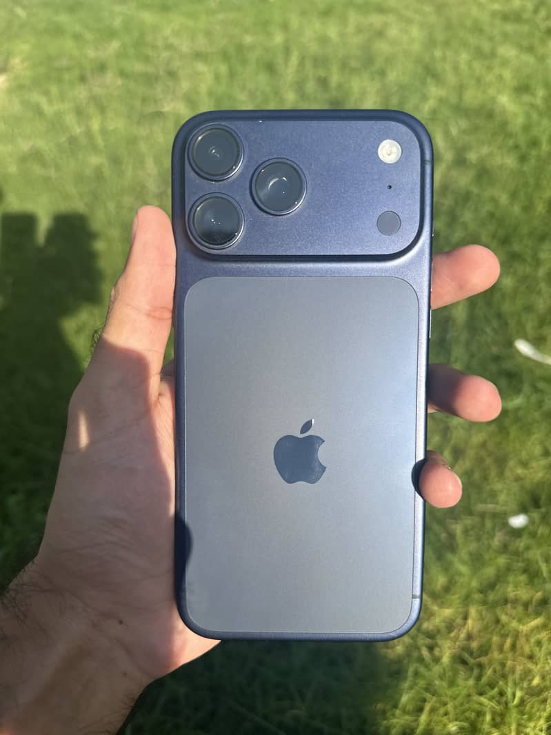 Apple iPhone 17 Pro Max 14