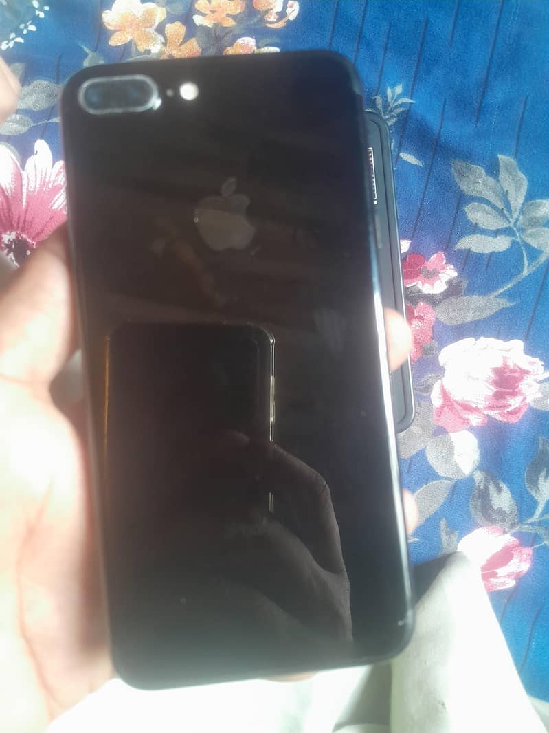 Apple iPhone 7 Plus 7