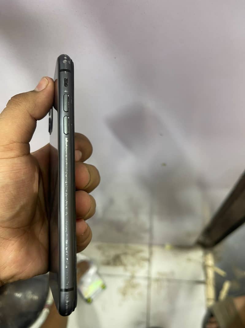 Apple iPhone 11 2